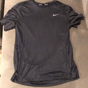 grey nike t shirt